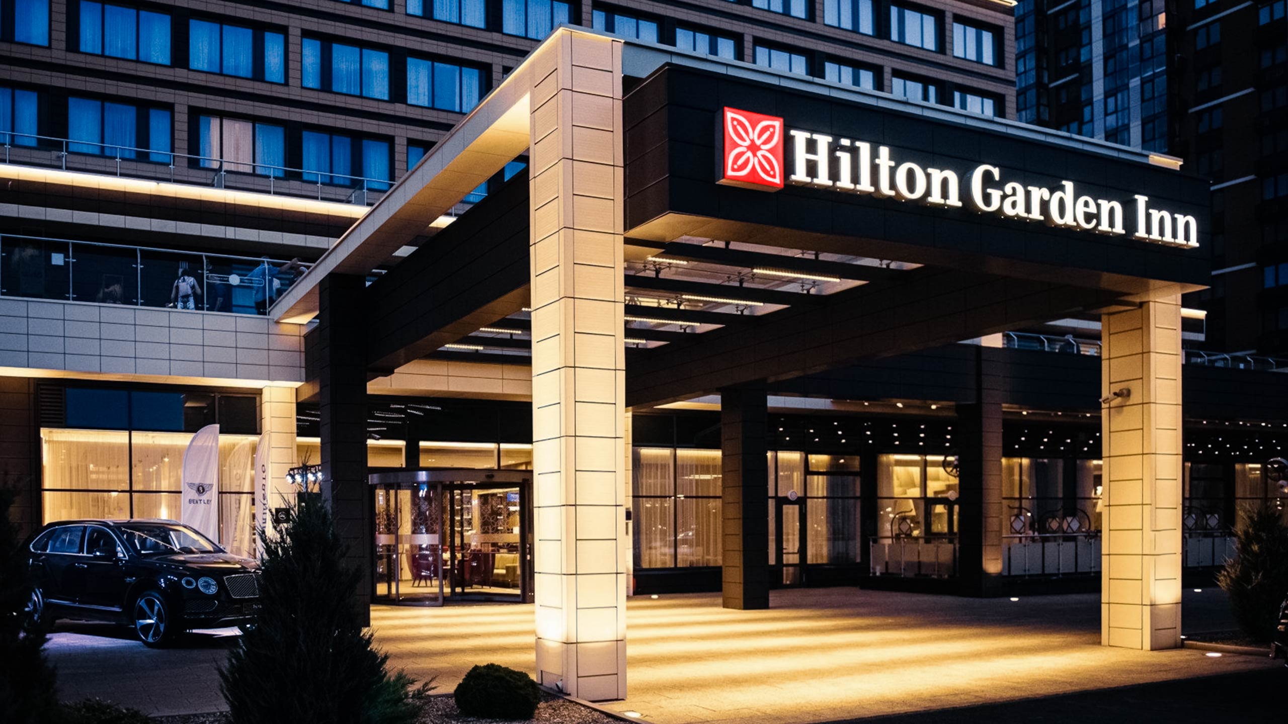  HILTON