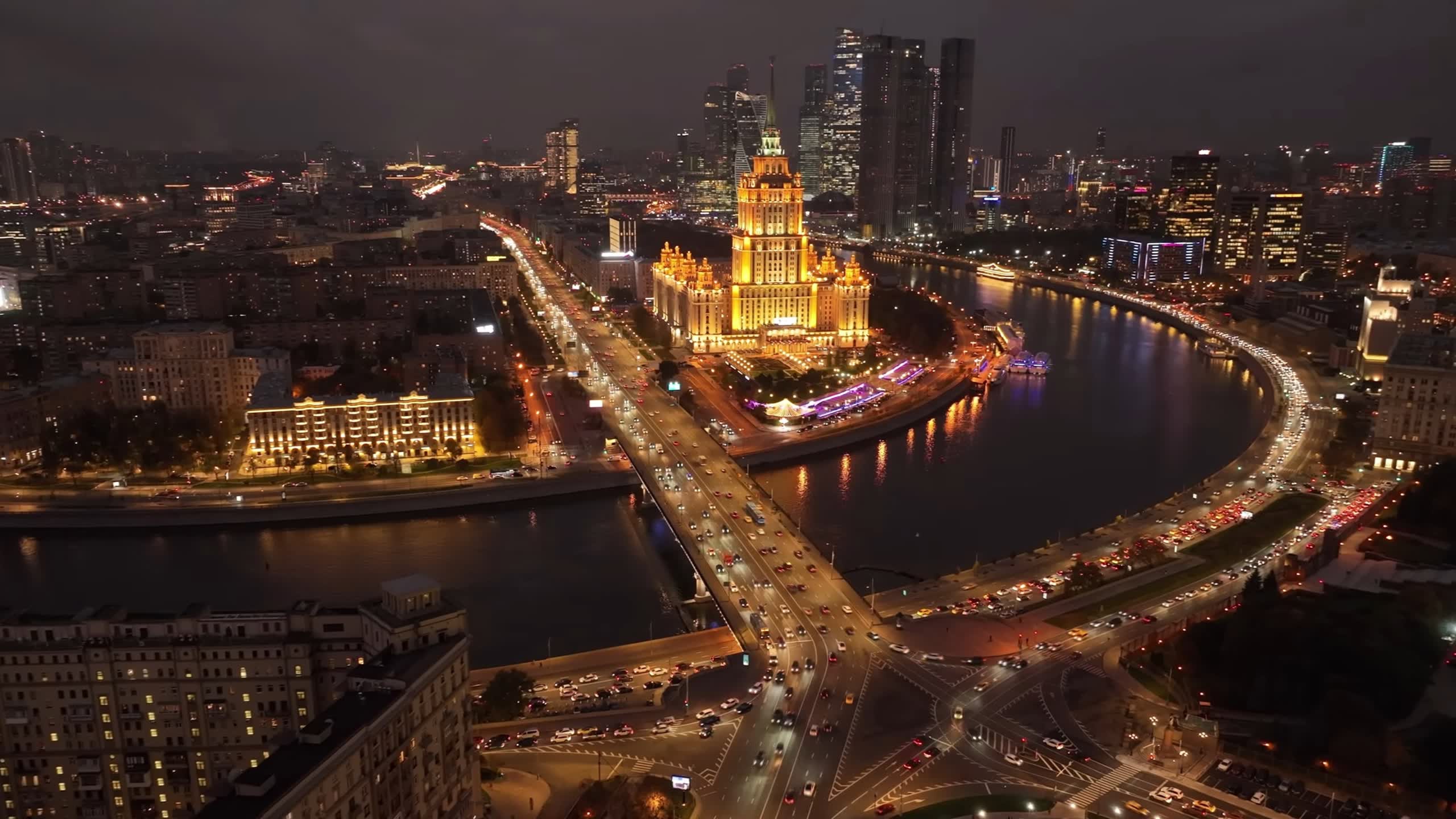  WHITE RABBIT (MOSCOW)